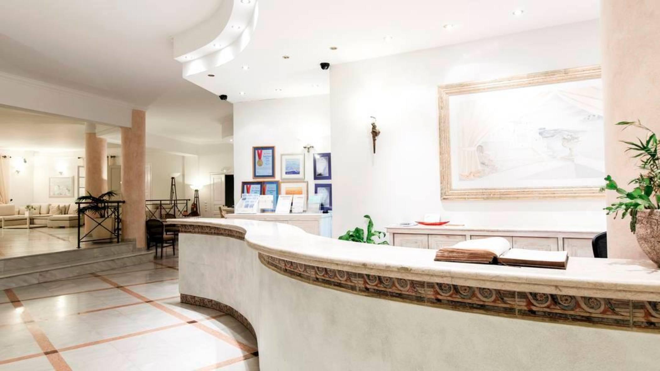 Aegean Plaza Hotel Kamári Екстериор снимка