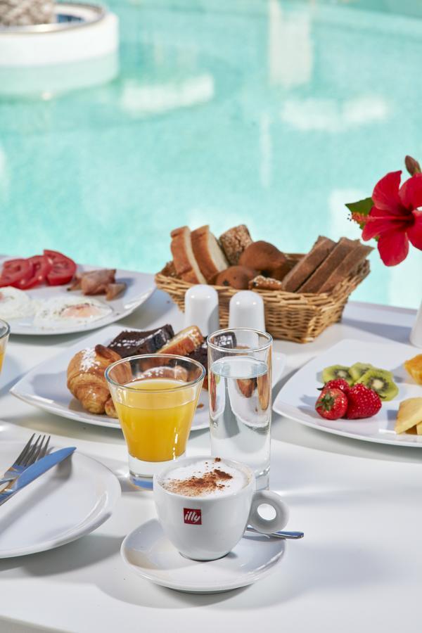 Aegean Plaza Hotel Kamári Екстериор снимка