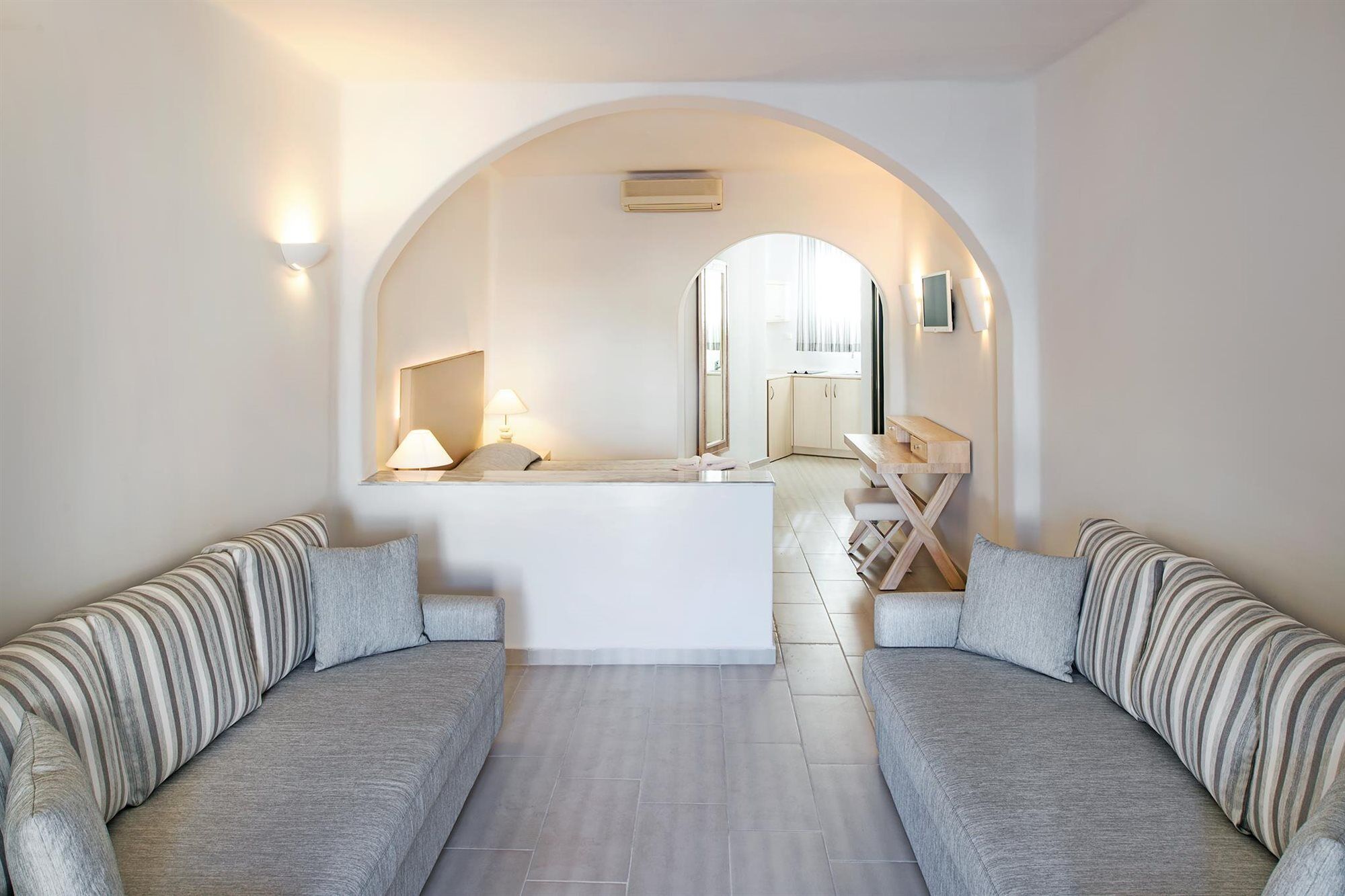 Aegean Plaza Hotel Kamári Екстериор снимка